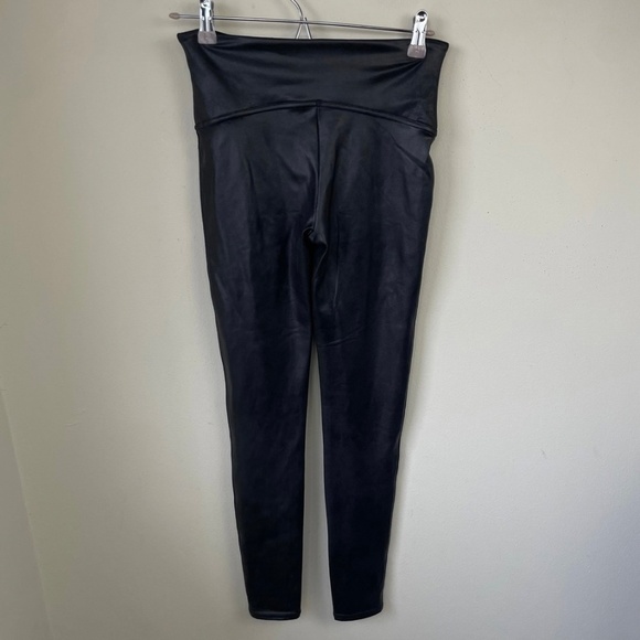 SPANXshape Faux Leather legging - Picture 4 of 10